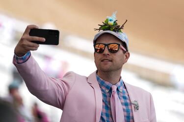 Caballos y el rosa como protagonista: las mejores imágenes del Kentucky Derby