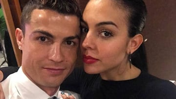 Georgina echa mano de la Biblia para declarar su amor a Cristiano
