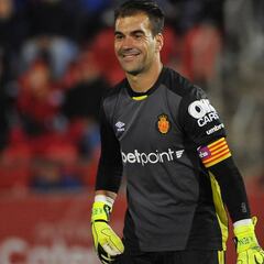 Reina: "Es un honor poder seguir defendiendo esta camiseta"