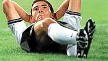 <B>objetivo</b>. Kily González sabe que su etapa en el Valencia ha concluido y espera que al final los rojiblancos le hagan una oferta apetecible.