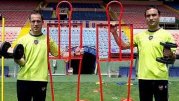 <b>BUEN TÁNDEM. </b>Estanis Asensi y Félix Vicente, el equipo de preparadores físicos del Levante.
