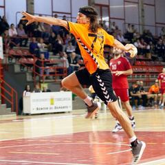 Puerto Sagunto y Torrelavega,
por una plaza en la Liga Asobal