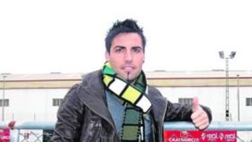 <b>Jose, Cortijo, Natalio, Mario...</b> El Real Murcia cuenta en su vestuario con cuatro miembros con pasado amarillo. Los técnicos Jose González y Cortijo fueron en día jugadores del Cádiz, como también lo jugaron en el Carranza recientemente Mario Rosas (año y medio) y Natalio (media temporada). Destaca que Jose, como entrenador, nunca se ha medido al que es (como ocurre con Cortijo) el equipo de su vida.