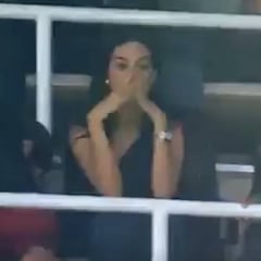 Georgina Rodríguez da un manotazo a Dolores Aveiro por la tensión del partido