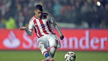 El joven de 24 años se ha convertido en uno de los referentes de los 'guaraníes' y podría ser una de las figuras de la Copa. Actualmente juega para Santos de Brasil.