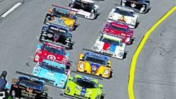 <b>DESDE LA POLE. </b>El Porsche del equipo de Antonio Garc¨ªa (58) arrancaba desde el primer puesto de la parrilla de salida y luch¨® por la victoria durante toda la prueba.