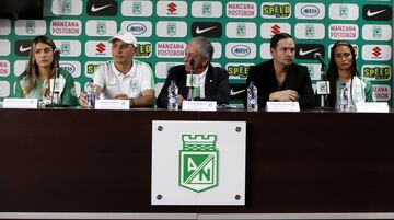 Atlético Nacional presenta su equipo femenino.