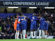 London (United Kingdom), 03/10/2024.- Chelsea huddle prior the UEFA Europa Conference League match between Chelsea FC and KAA Gent, in London, Britain, 03 October 2024. (Reino Unido, Londres) EFE/EPA/ISABEL INFANTES