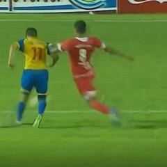 ¡Sombrero y volea! Los dos mejores goles en la carrera del delantero que quiere la U