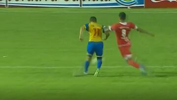 ¡Sombrero y volea! Los dos mejores goles en la carrera del delantero que quiere la U