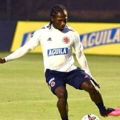 Chará: "En el camerino hubo silencio tras el juego con Perú"