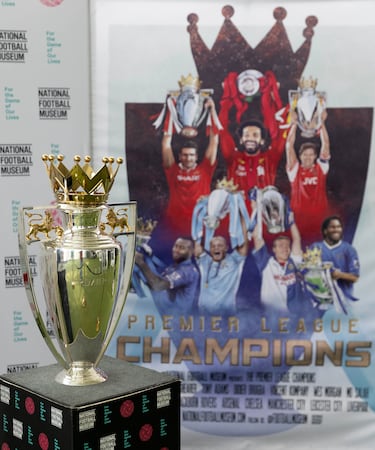 En la entrada está expuesta una de las Premier League que ha ganado el equipo citizen. 