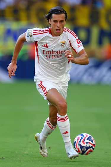 A pesar de la gran expectación el lateral izquierdo no cosechó un buen partido.