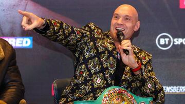 Tyson Fury sale del retiro para exponer su cintutón de los pesados del World Boxing Council en contra de Derek Chisora