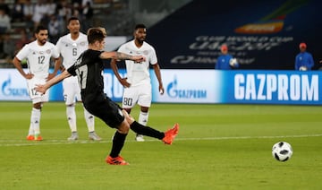 Soccer Football - FIFA Club World Cup Third Place Match - Al Jazira vs CF Pachuca - Zayed Sports City Stadium, Abu Dhabi, United Arab Emirates - December 16, 2017   Pachuca's Angelo Sagal scores their fourth goal from the penalty spot      REUTERS/Matthew