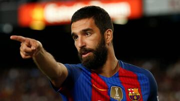 Arda Turan durante un partido del Barcelona.