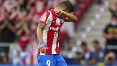 Luis Su&aacute;rez, emocionado en su cambio en el Atl&eacute;tico de Madrid-Sevilla