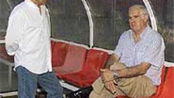 <b>PUNTO FINAL</B>. Enrique Cerezo quiere acabar de una vez por todas con el contencioso del futuro de Luis en el banquillo rojiblanco.