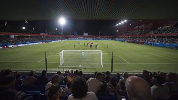 El Juvenil A del Barcelona juega contra el Ajax en el Johan Cruyff.