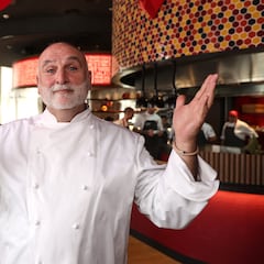 El chef José Andrés revela el truco para hacer un caldo de pollo cuando llega el frío: usar las alitas