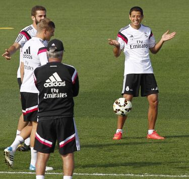Chicharito podría ser el nueve del Real Madrid contra el Elche
