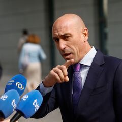 La jueza desbloquea una cuenta de Rubiales para que pague a Hacienda casi 48.000 euros