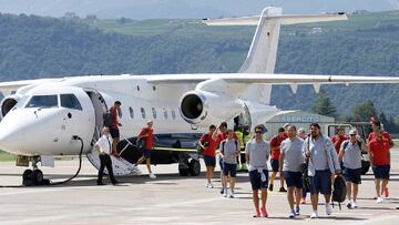 Los jugadores del Atlético de Madrid a su llegada a Italia.