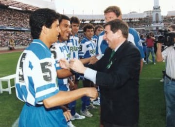 José Roberto Gama de Oliveira más conocido como Bebeto recaló en las filas del Deportivo de la Coruña en 1992