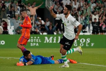 Andrés Martín volvió a estar muy participativo y se fue con gol y asistencia. Productiva cesión para el Rayo Vallecano.