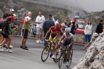 El ciclista madrileño del equipo Tinkoff Saxo, Alberto Contador, el catalán del equipo Katusha, Joaquim "Purito" Rodríguez y al murciano, Alejandro Valverde.