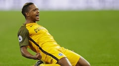 José Izquierdo anota su primer gol en el Brighton