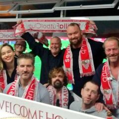 Los actores de Juego de Tronos, invitados en el Sevilla-Barça
