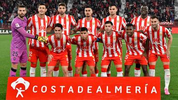 Once del Almería contra el Alavés.