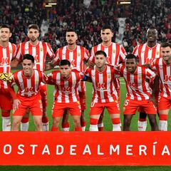 Aprobados y suspensos del Almería: otra mala noche en la oficina