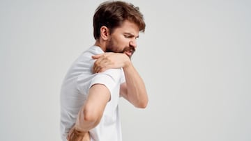 If you’ve ever had pain in one area of your body and then a moment later in a different area, experts are clear on this: “It’s not a coincidence.”