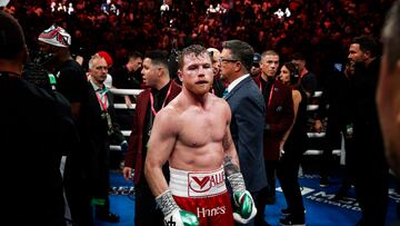 Las Vegas (United States), 17/09/2022.- Saul 'Canelo' Alvarez of Mexico reacts after his victory against Gennady 'GGG' Golovkin of Kazakhstan in their WBA-WBO-WBC-IBF World Super Middleweight Titles fight at the T-Mobile Arena in Las Vegas, Nevada, USA, 17 September 2022. (Kazajstán, Estados Unidos) EFE/EPA/ETIENNE LAURENT
