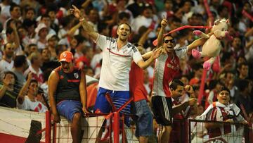 Detenidos 21 barras de River antes del Superclasico