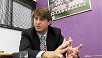 <B>VIENTO EN POPA</B>. El presidente blanquivioleta afirma que "todos están apoyando al Valladolid".