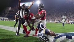 Los Falcons deslumbran en una trabajada victoria sobre los Rams