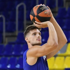 El alero Sergi Martínez entra en la dinámica del primer equipo