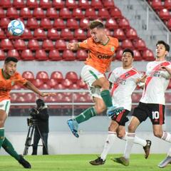 Banfield sorprendió a River y lo venció 3-1 en Avellaneda