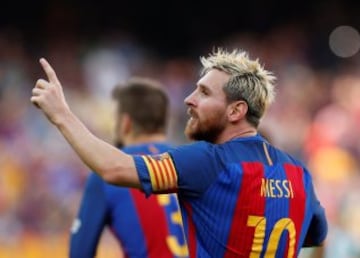 Leo Messi celebra el quinto gol del Barcelona.