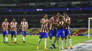 Chivas tendr&aacute; dos amistosos de pretemporada