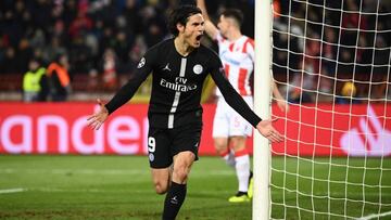 Cavani jugando en el PSG