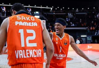 El rodillo taronja recibe al colista