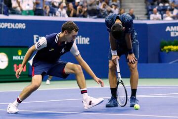 Novak Djokovic ante John Millman.