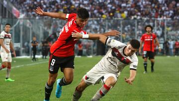 Futbol, Colo Colo vs Club Atletico Colón.
Despedida de Esteban Paredes.
El jugador de Colo Colo Damian Pizarro es fotografiado durante el partido amistoso contra Club Atlético Colón.