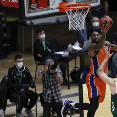 Prepelic y Williams ponen la quinta en el Valencia Basket