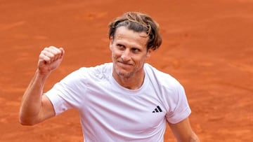 Forlán: “No soy jugador de tenis. Soy exfutbolista”