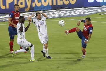 Las mejores fotografías del duelo entre el Independiente Medellín y Atlético Bucaramanga por la fecha 12 de la Liga BetPlay en el Atanasio Girardot. 
